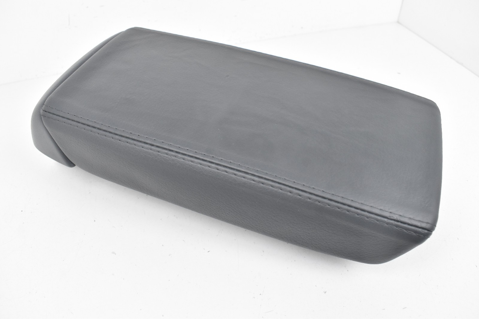 2003-2007 Honda Accord Center Console Gray Leather Armrest Lid Cover Storage OEM 2003-2007 Honda Accord Center Console Gray Leather Armrest Lid Cover Storage OEM