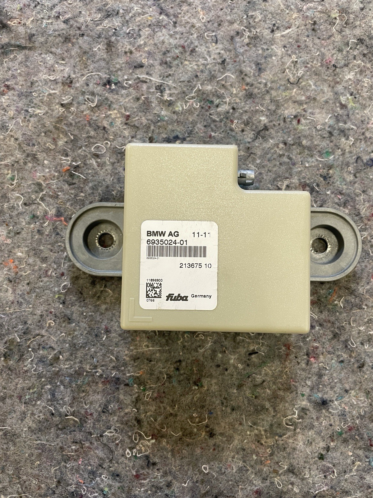 2009-2015 BMW 750i F01 Radio Antenna Amplifier Module 6935024-01 OEM