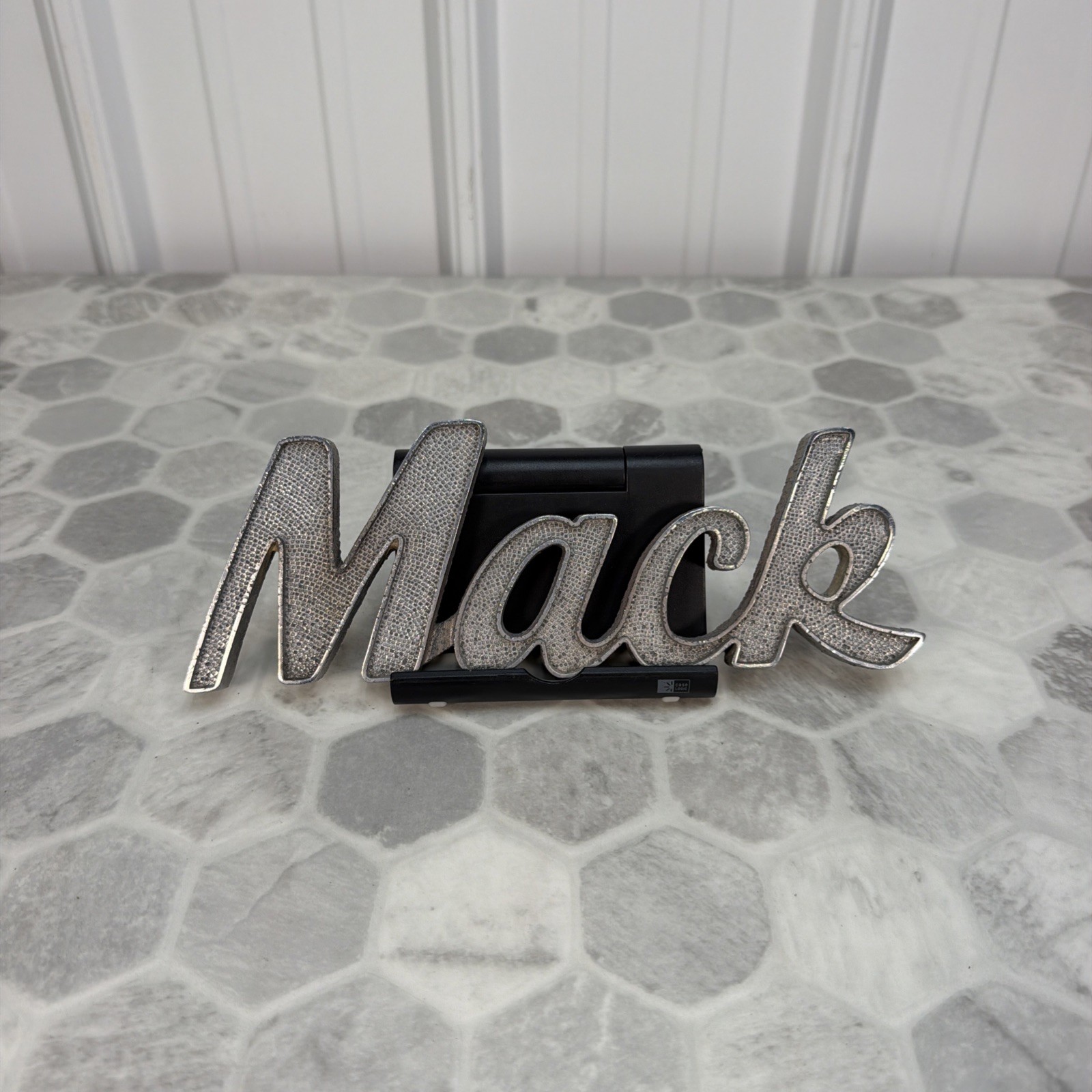 Vintage Mack Truck Emblems Script RH LH Bull Dogs 27RU2127 4MR2157 4MR2158 Vintage Mack Truck Emblems Script RH LH Bull Dogs 27RU2127 4MR2157 4MR2158