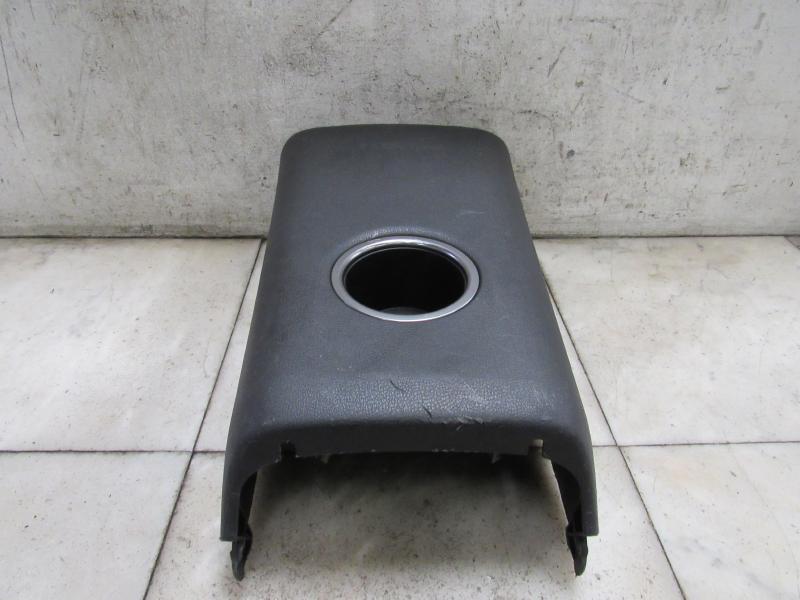2011 NISSAN GT-R Rear Console