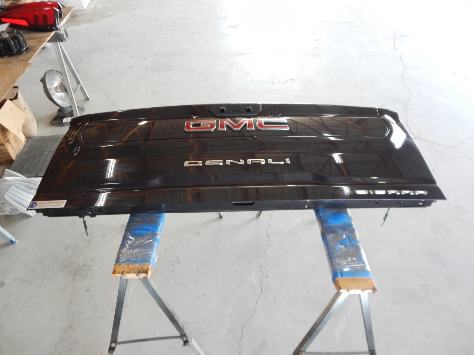 2020 21 22 23 24 2025 2026 GMC Sierra 2500HD 3500 Multipro Ladder Tailgate Step