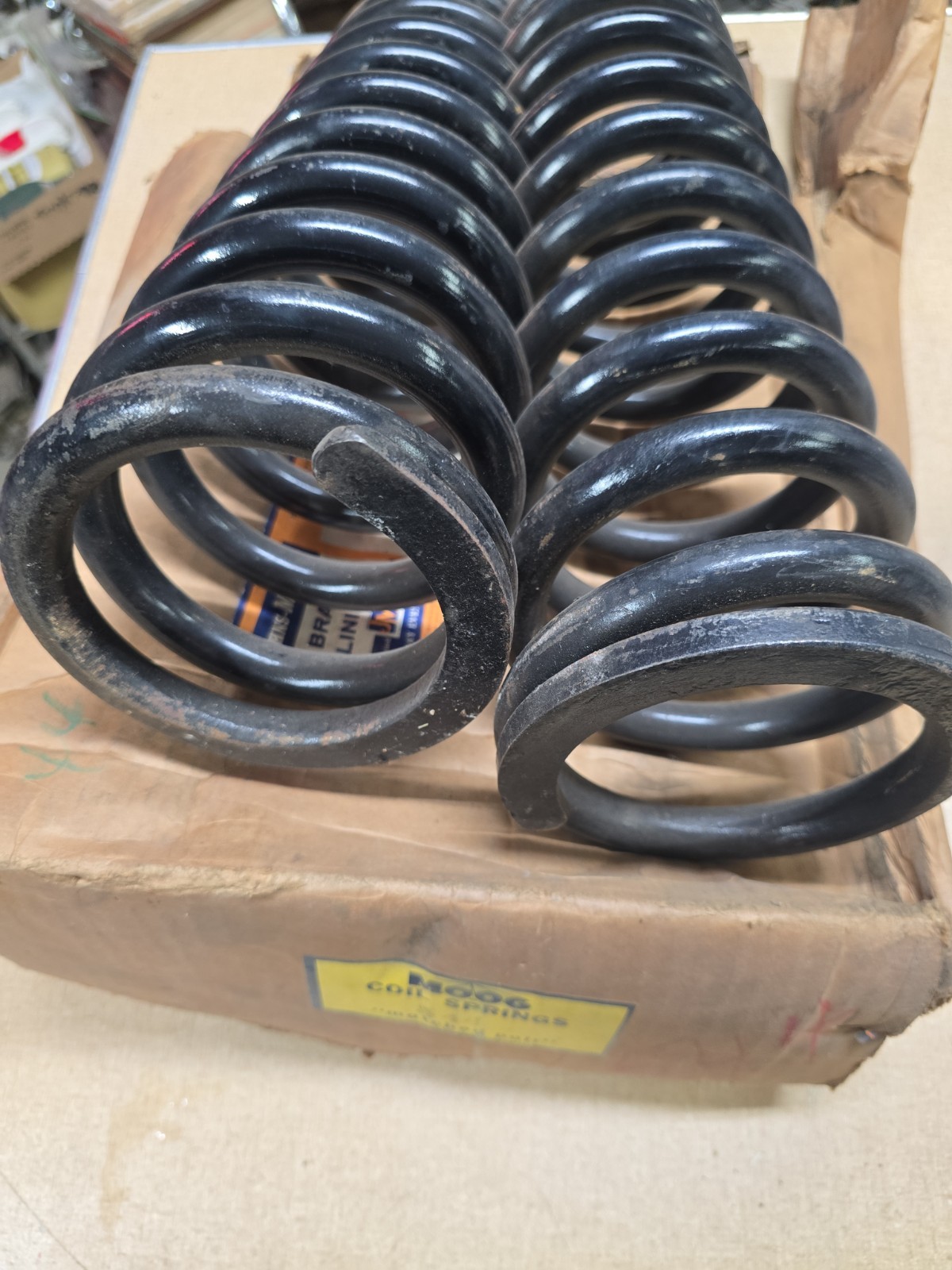 VINTAGE NOS KAISER FRAZER FRONT 49 50 51 52 53 54 55 Coil Spring Set Moog 544 VINTAGE NOS KAISER FRAZER FRONT 49 50 51 52 53 54 55 Coil Spring Set Moog 544