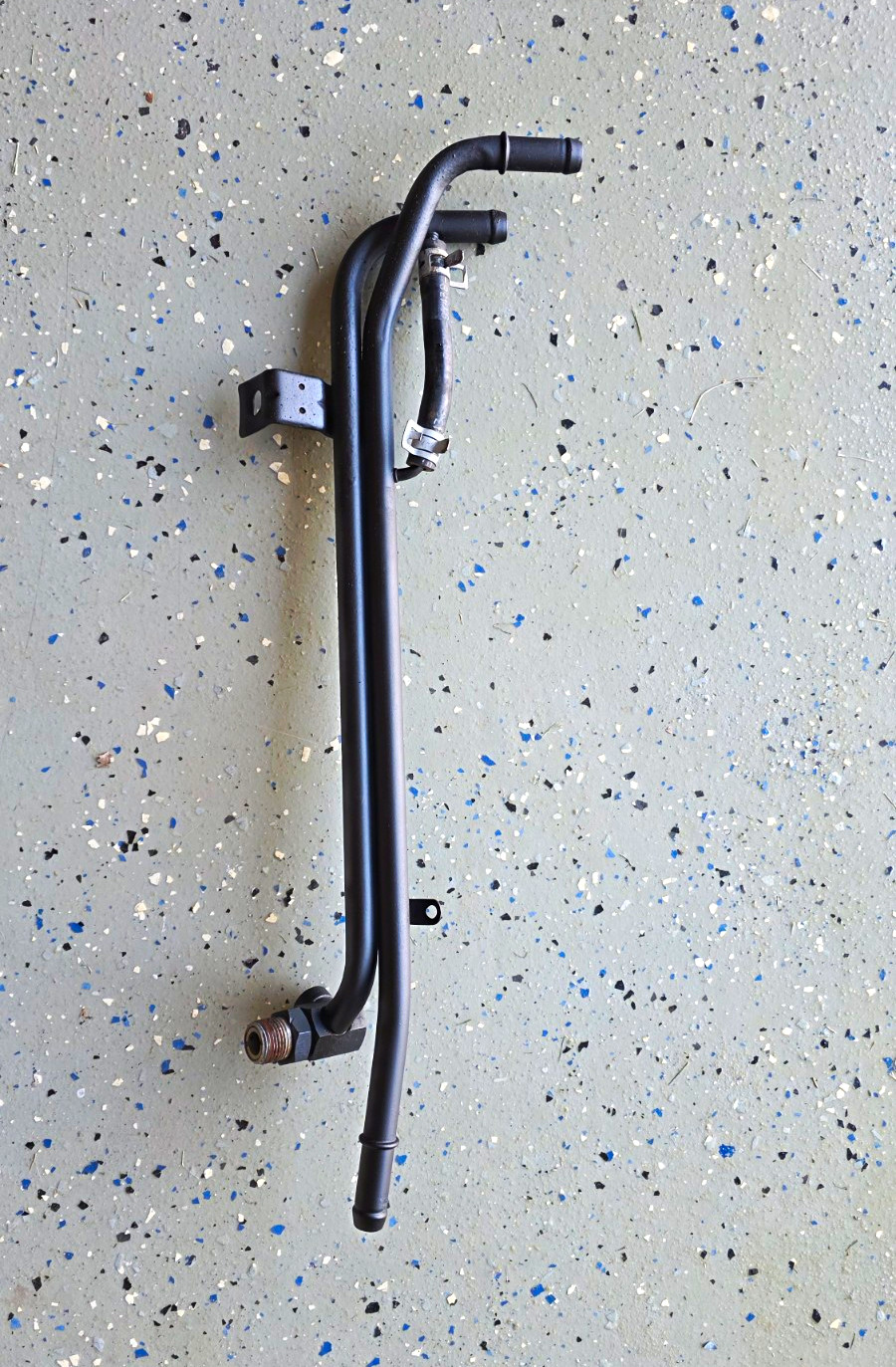 96-98 01 Ford Explorer 5.0 V8 Hard Coolant Heater Line Tube OEM F77Z-9D424-BA 96-98 01 Ford Explorer 5.0 V8 Hard Coolant Heater Line Tube OEM F77Z-9D424-BA
