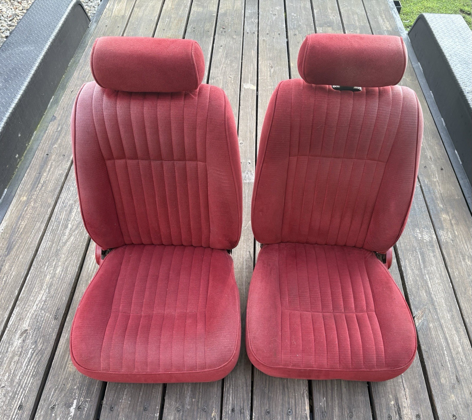 1983-1988 Ford Thunderbird Front Red Seats T Bird Turbo Coupe Seat Pair Set