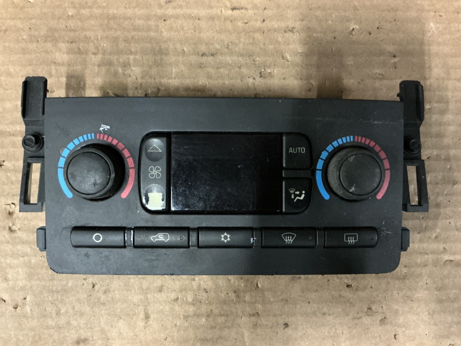 2006-2009 SAAB 9-7X AC HEATER CLIMATE TEMPERATURE CONTROL SWITCH OEM 15845092