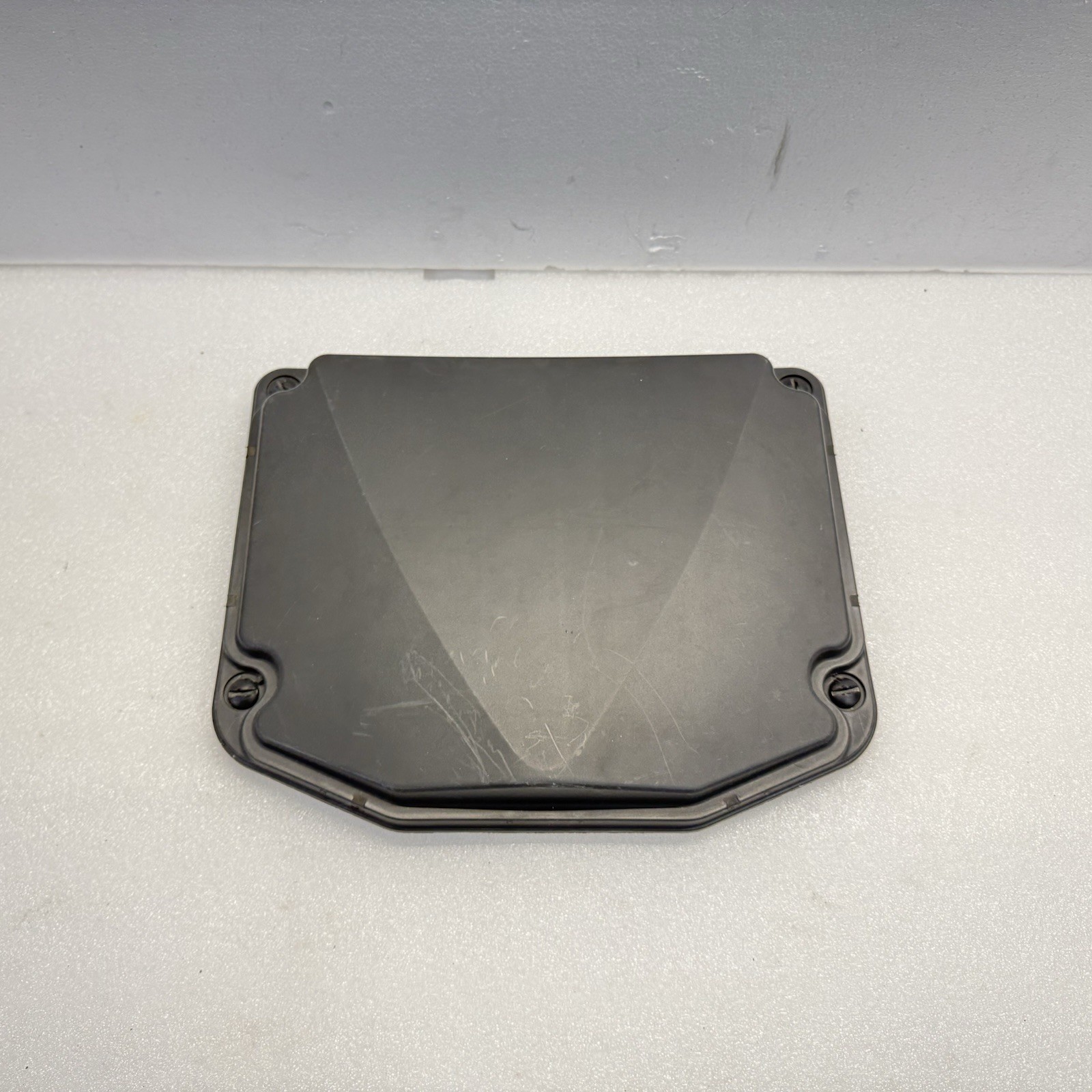 04-19 Maserati Quattroporte M139 Engine Fusebox Bay Cover OEM