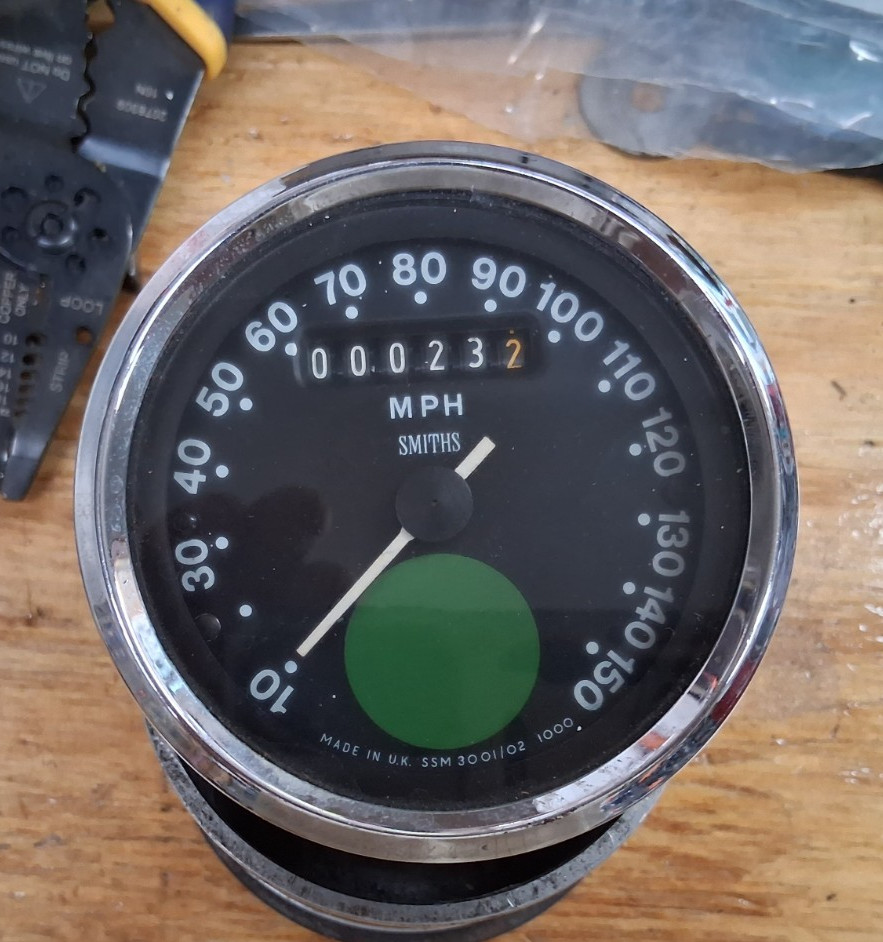 Rebuilt Smith\'s speedometer for Norton Commando 1968-1970 Rebuilt Smith\'s speedometer for Norton Commando 1968-1970