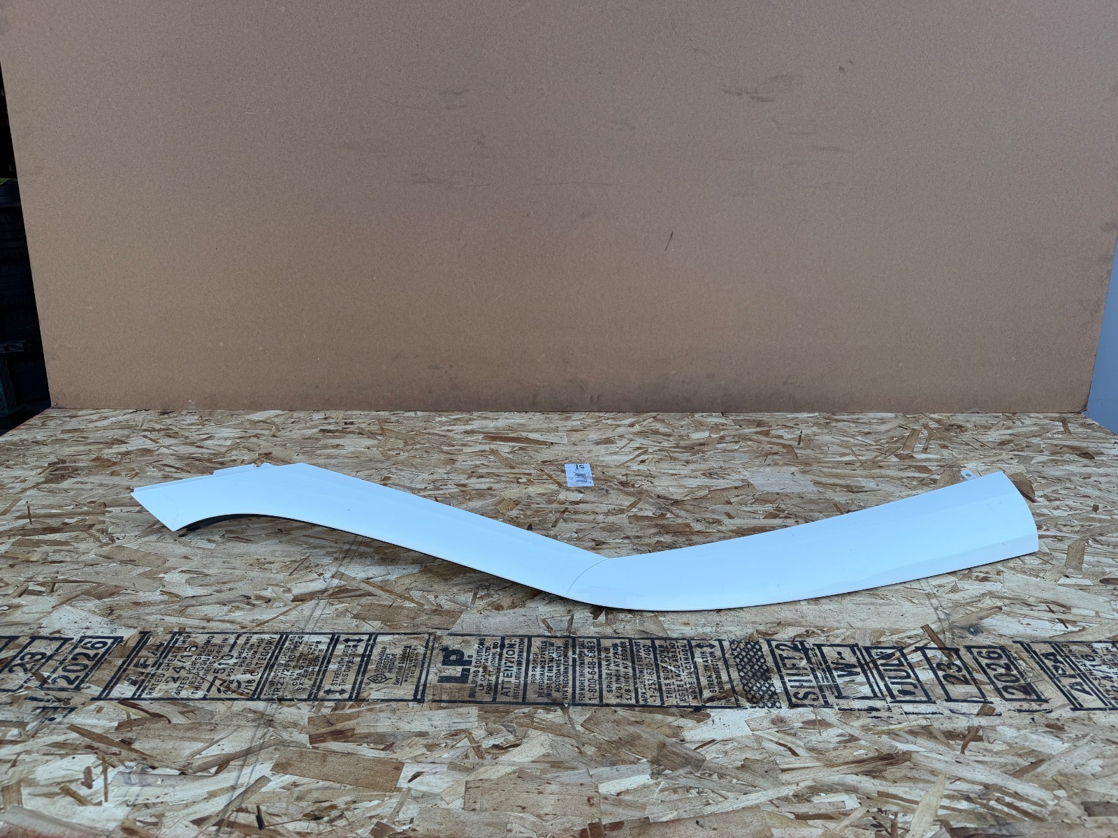 NISSAN 370Z COUPE 09-21 OEM RIGHT RH A PILLAR WINDSHIELD MOLDING TRIM (WHITE)