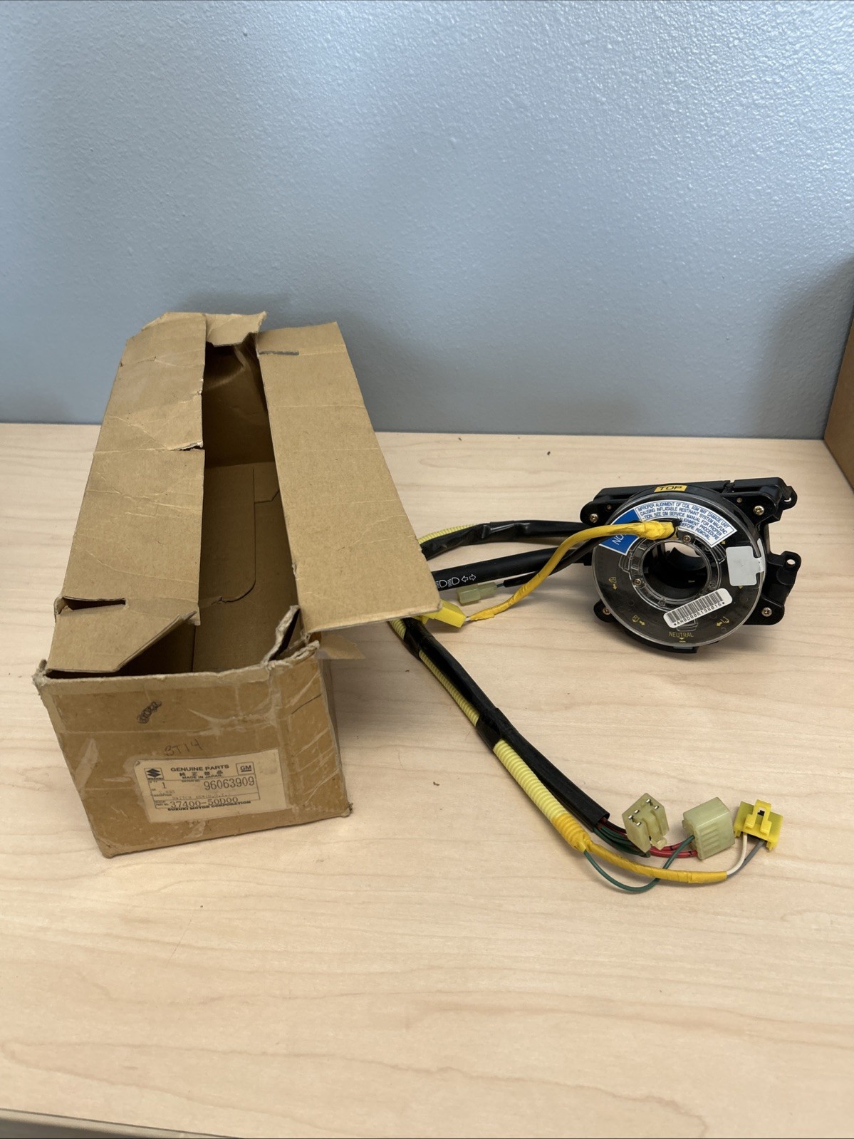 Genuine GM #96063909 Steering Column Switch Assembly (90-91) Metro, Sprint