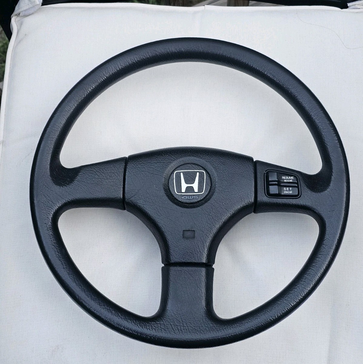 OEM 1988-1991 Honda Prelude 4WS Steering Wheel w Cruise Control Buttons OEM 1988-1991 Honda Prelude 4WS Steering Wheel w Cruise Control Buttons