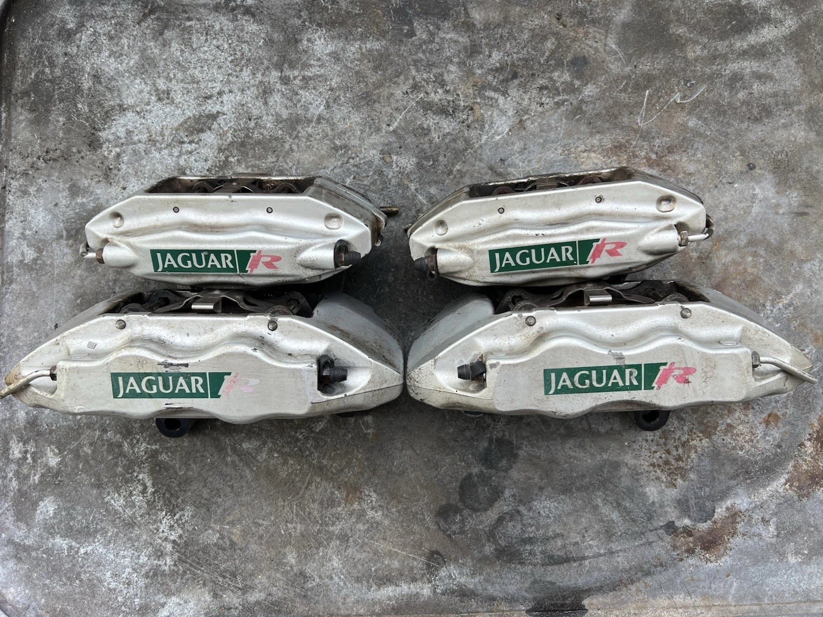 Jaguar 03-05 XJR S-TYPE R Brembo Caliper Set Jaguar 03-05 XJR S-TYPE R Brembo Caliper Set