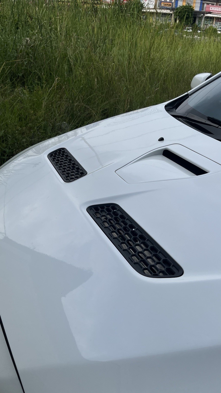 DUAL FLOW HOOD SYSTEM™ Mitsubishi EVO X (Honeycomb Style) DUAL FLOW HOOD SYSTEM™ Mitsubishi EVO X (Honeycomb Style)