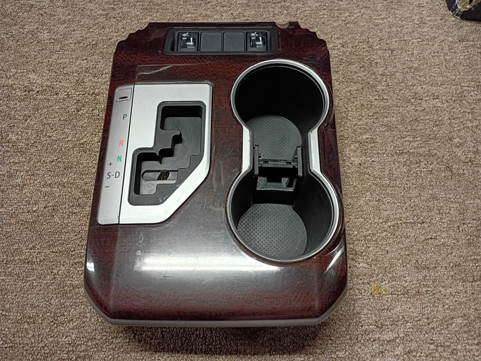 12-14 TOYOTA CAMRY XLE SEDAN CENTER CONSOLE CUPHOLDER SHIFTER BEZEL #58822-06260