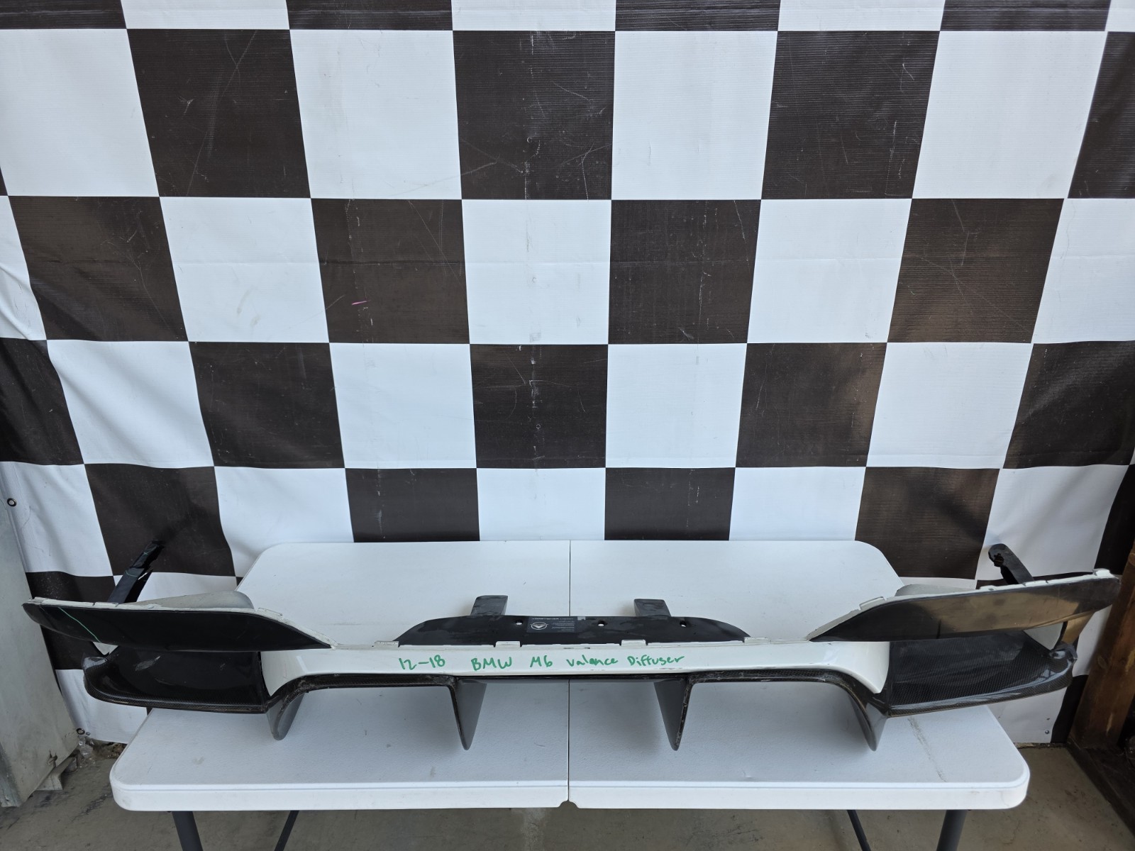 2014 2015 2016 2017 2018 BMW M6 Rear Valance w Carbon Fiber Used Oem 51128050391
