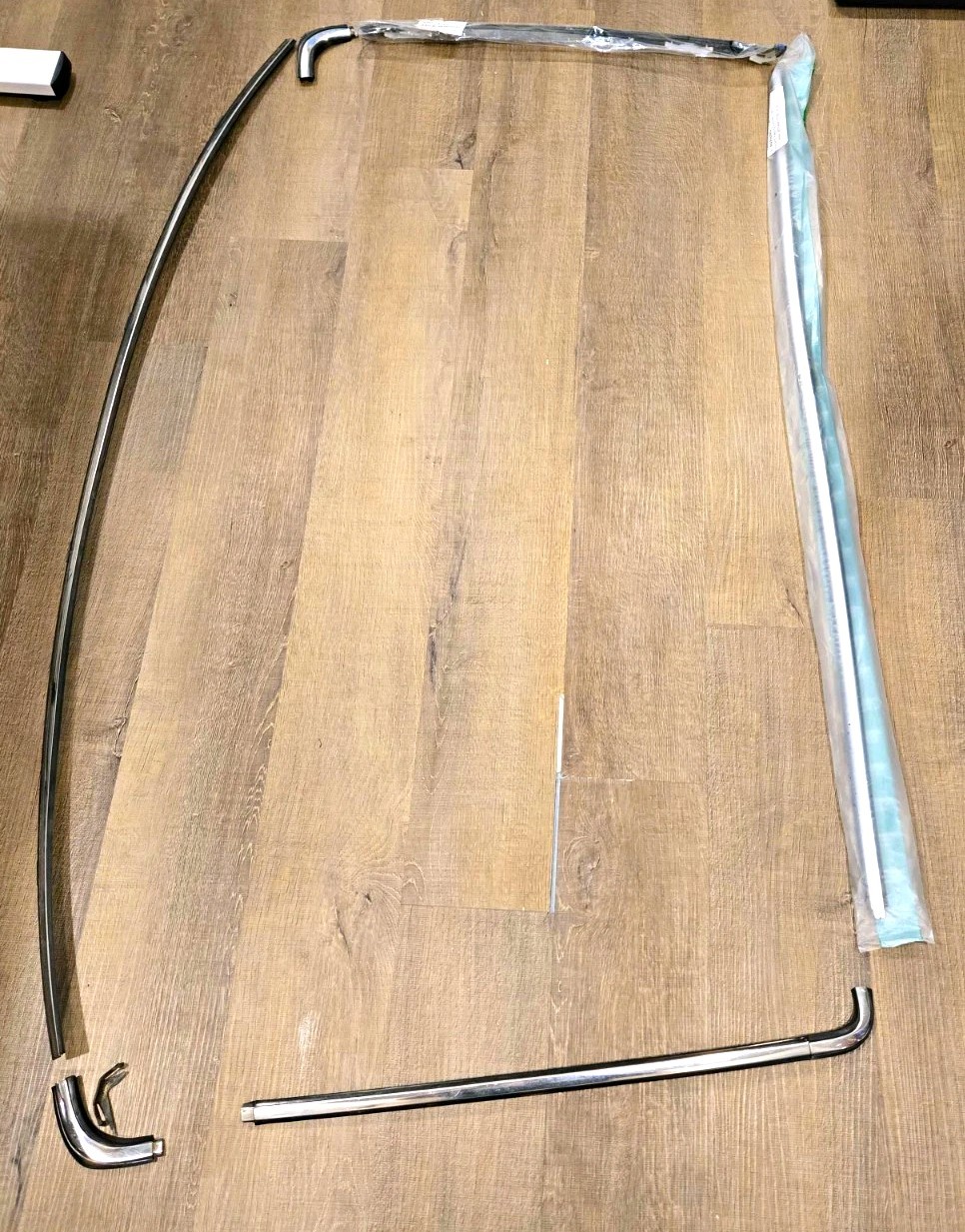 1994-1995 TOYOTA PICKUP SINGLE CAB WINDSHIELFLD TRIM PARTS 1994-1995 TOYOTA PICKUP SINGLE CAB WINDSHIELFLD TRIM PARTS