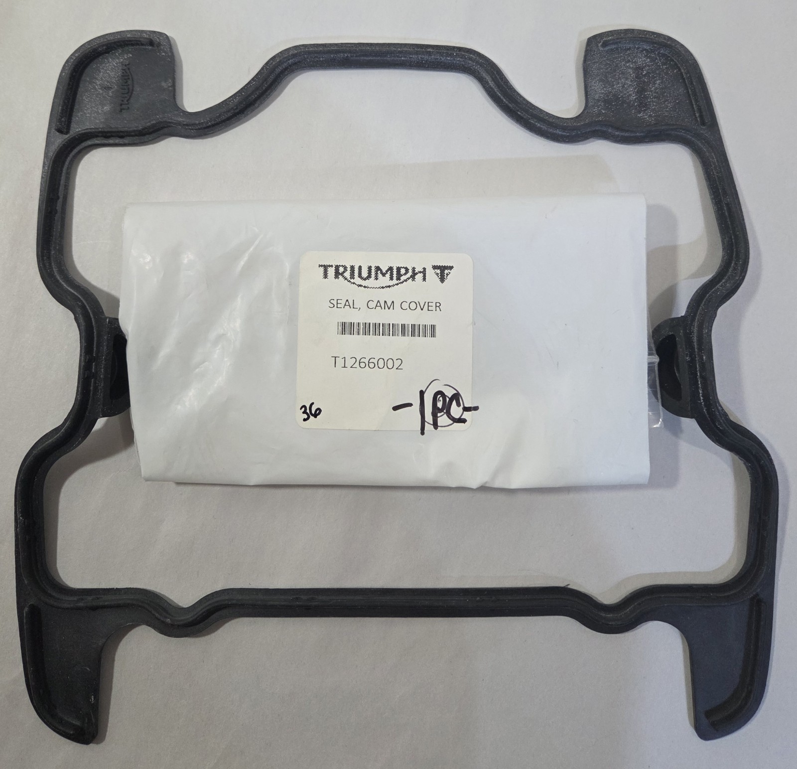 1 NEW 2016-2022 Triumph Cam Cover Seal T100 T120 Bonneville Thruxton OE T1266002