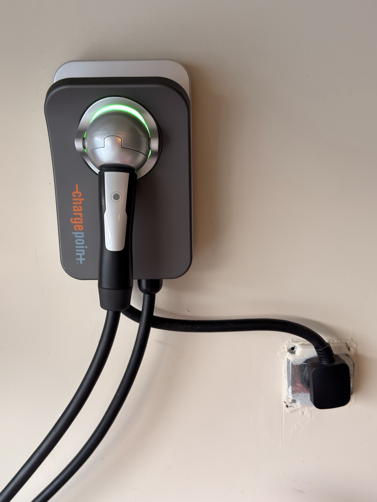 ChargePoint Home Flex Plug in Level 2 charger ChargePoint Home Flex Plug in Level 2 charger