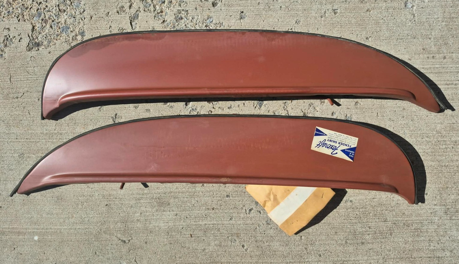 one pair - vintage FOXCRAFT fender skirts PWS587 PLYMOUTH