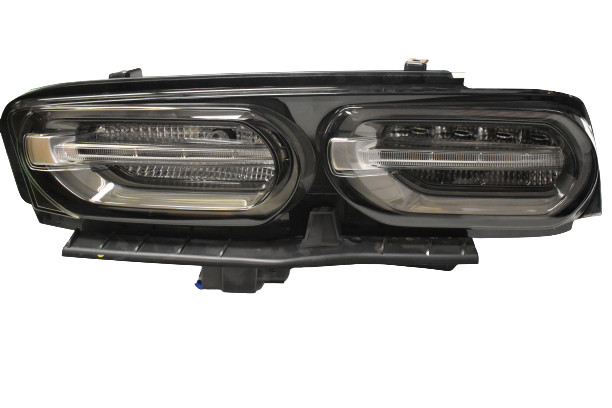 OEM 19-20 Chevrolet Camaro ZL1 Right Passenger Side Smoked Tail Light 84529733