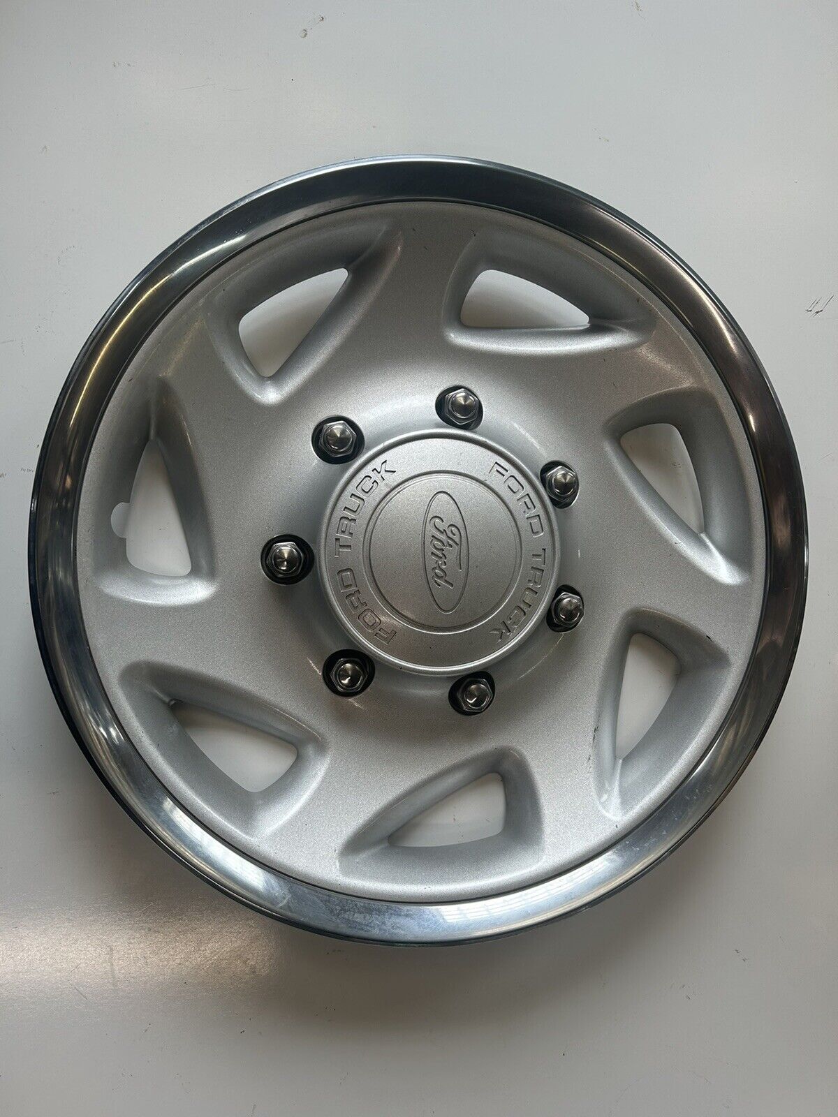 Ford F250 Hubcap Wheel Cover For 16 INCH f81a-1130-aa. Factory Original 7021