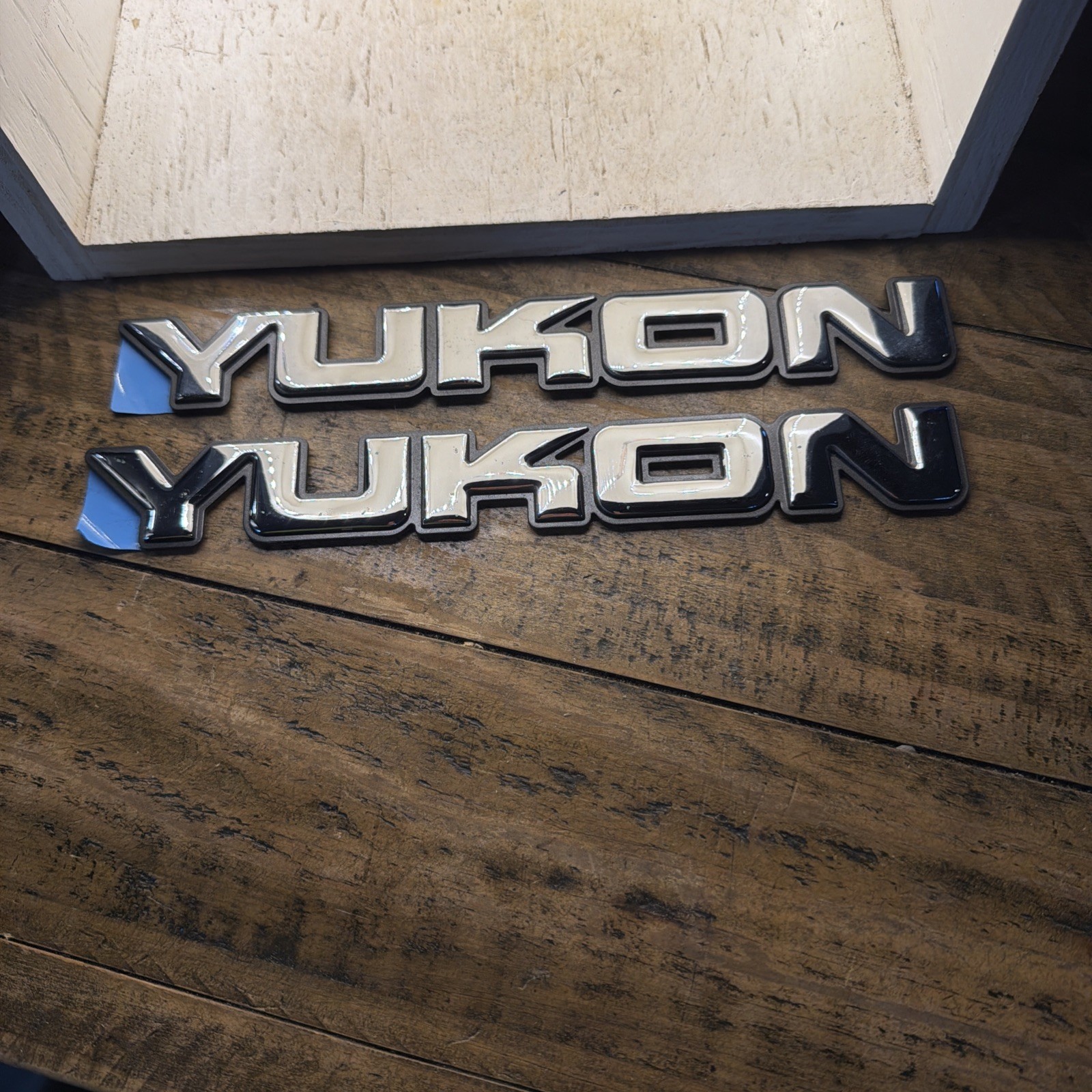 2-NOS OEM YUKON Door Letter Nameplate Emblems 2000-2006 GMC Yukon & Yukon XL 2-NOS OEM YUKON Door Letter Nameplate Emblems 2000-2006 GMC Yukon & Yukon XL