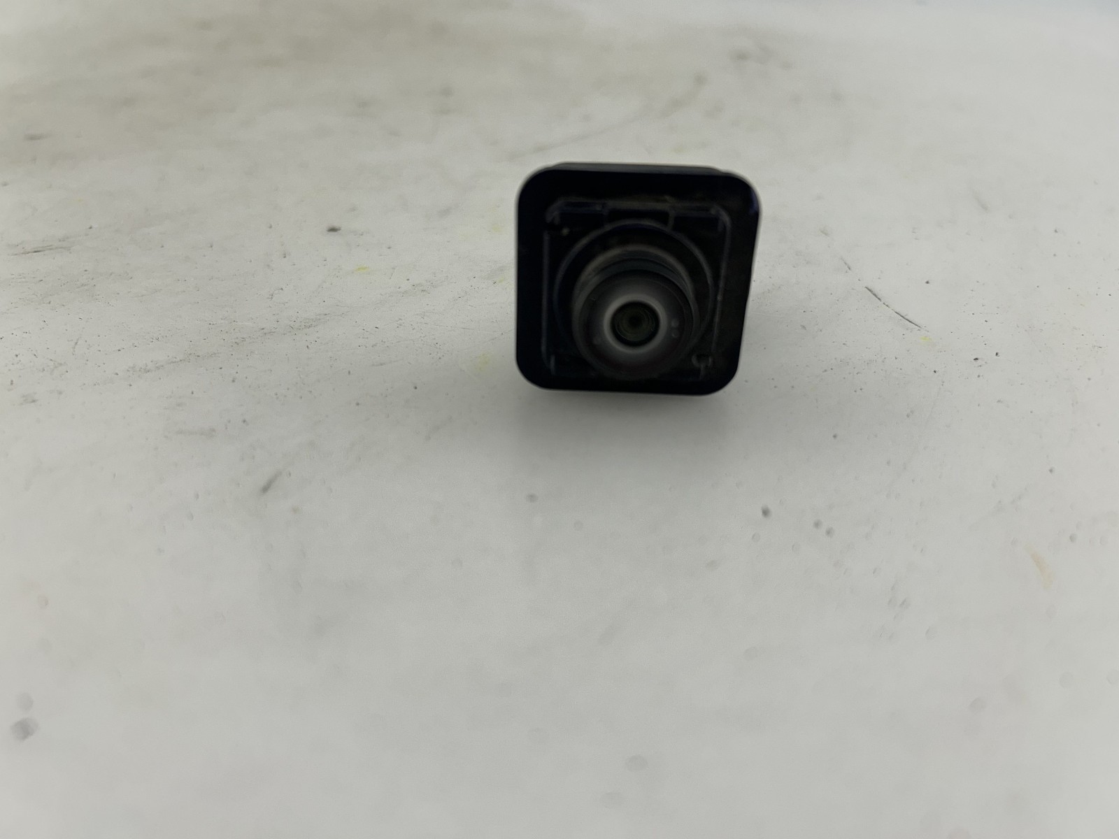 OEM | 2018 - 2026 Ford Expedition Front Grille Camera OEM | 2018 - 2026 Ford Expedition Front Grille Camera