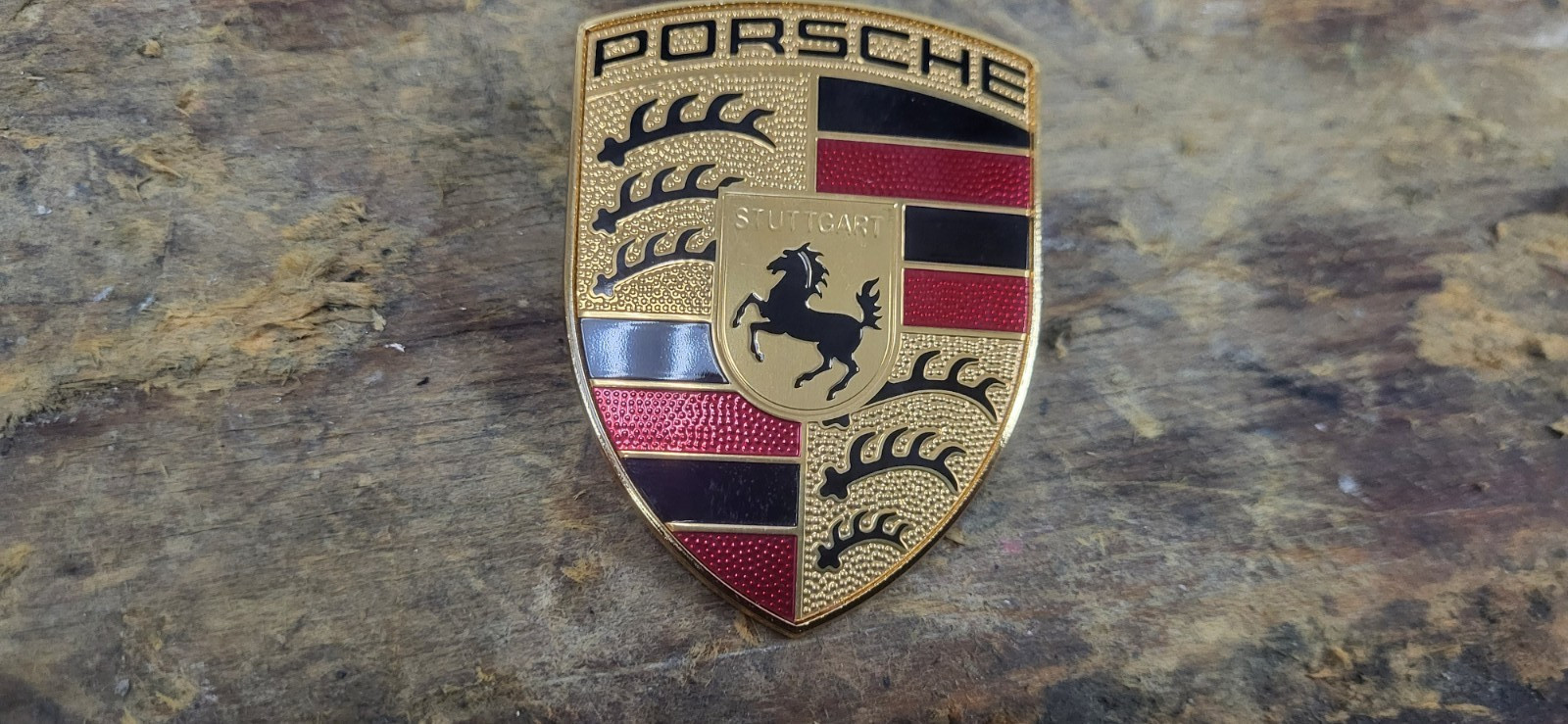 2012-2022 PORSCHE 911 991 FRONT HOOD EMBLEM OEM USED 9P1-853.611 *PN497