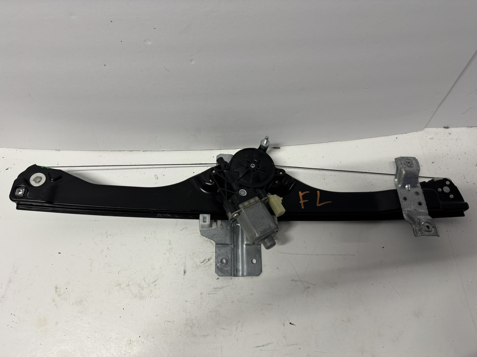 OEM 2013-2017 GMC Acadia Chevrolet Traverse Front Left Driver Window Regulator OEM 2013-2017 GMC Acadia Chevrolet Traverse Front Left Driver Window Regulator