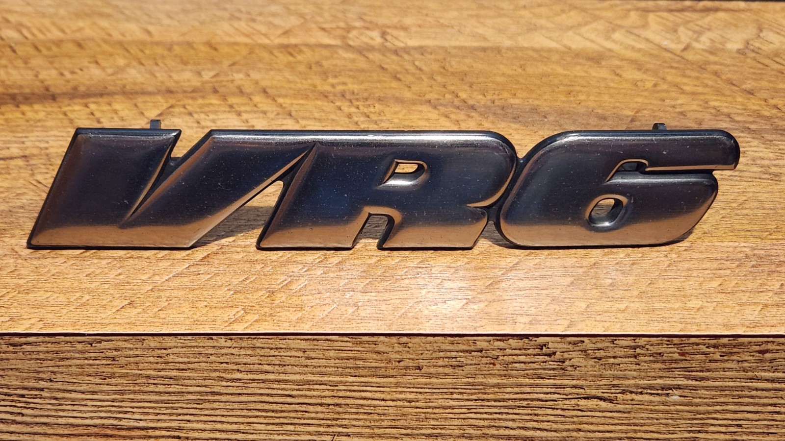 VW MK3 Golf GTI VR6 FRONT GRILL BADGE GENUINE Original OEM 1H6853679C Rare VW MK3 Golf GTI VR6 FRONT GRILL BADGE GENUINE Original OEM 1H6853679C Rare