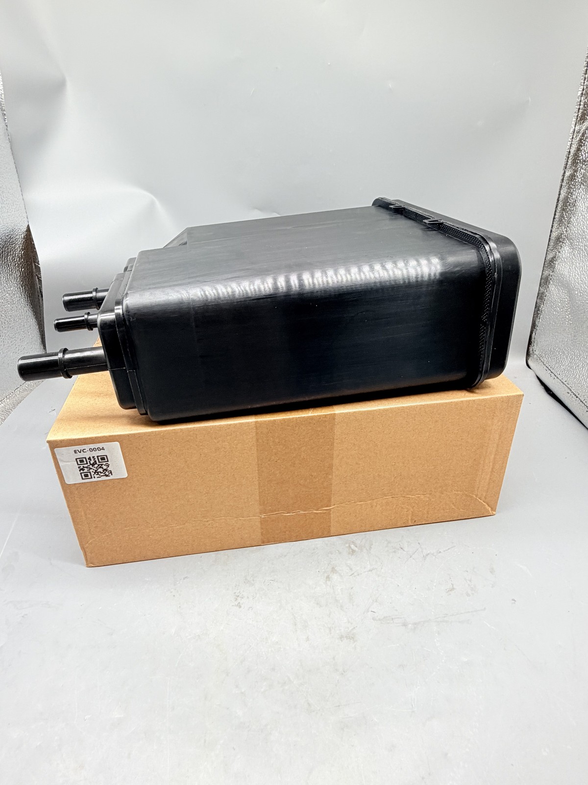 New Vapor Emissions Charcoal Canister 15137021 for 2004-2019 Chevy GMC Silverado
