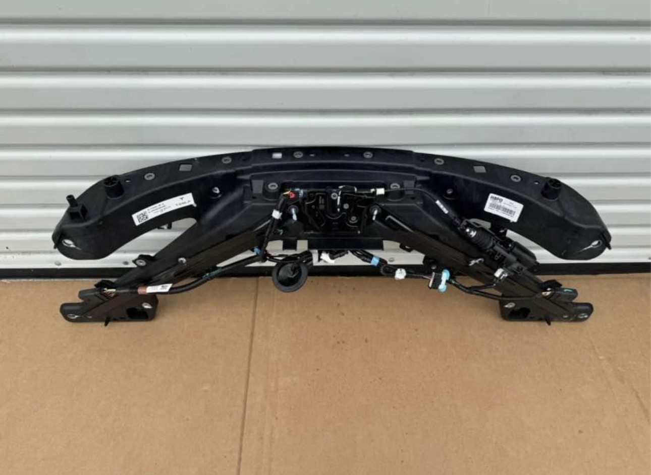 NEW 2021-2023 Tesla 3 Radiator Core Support Front End Module 1118289-00-F OEM NEW 2021-2023 Tesla 3 Radiator Core Support Front End Module 1118289-00-F OEM