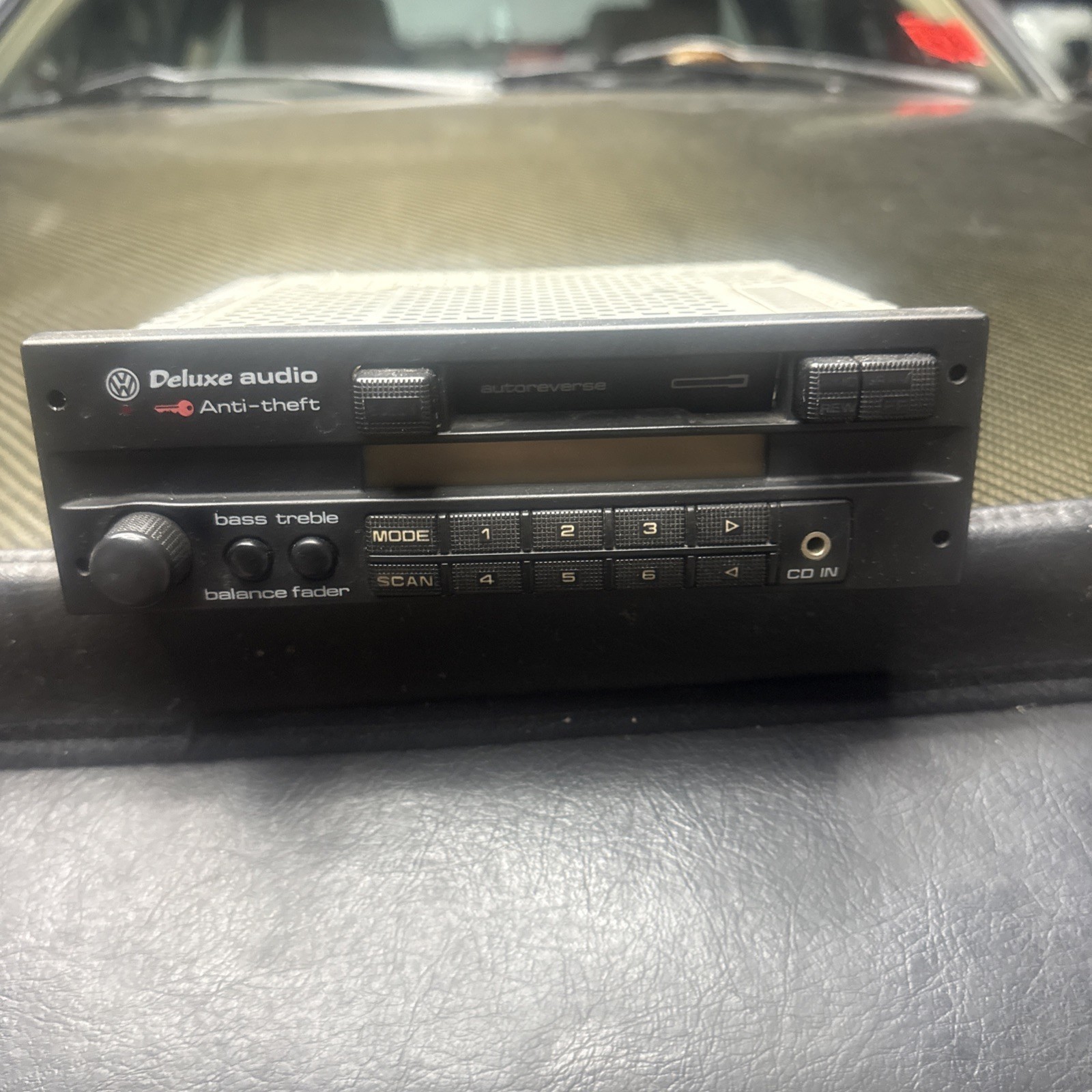 RARE MK3 1993-1999 DELUXE AUDIO RADIO WITH AUX PORT - hard to find - RARE MK3 1993-1999 DELUXE AUDIO RADIO WITH AUX PORT - hard to find -