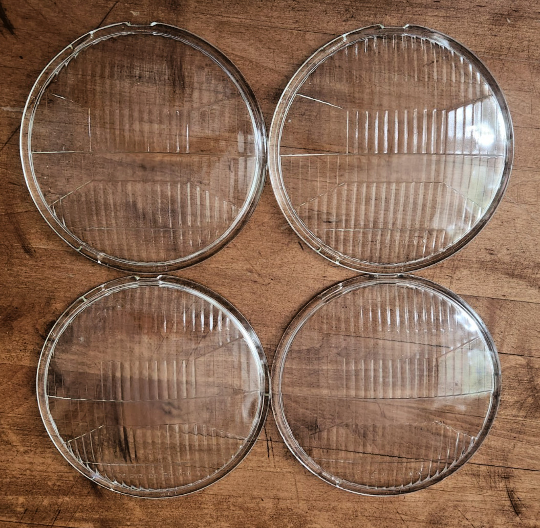 VINTAGE INDIAN MOTORCYCLE HEADLIGHT LENS QTY4 VINTAGE INDIAN MOTORCYCLE HEADLIGHT LENS QTY4