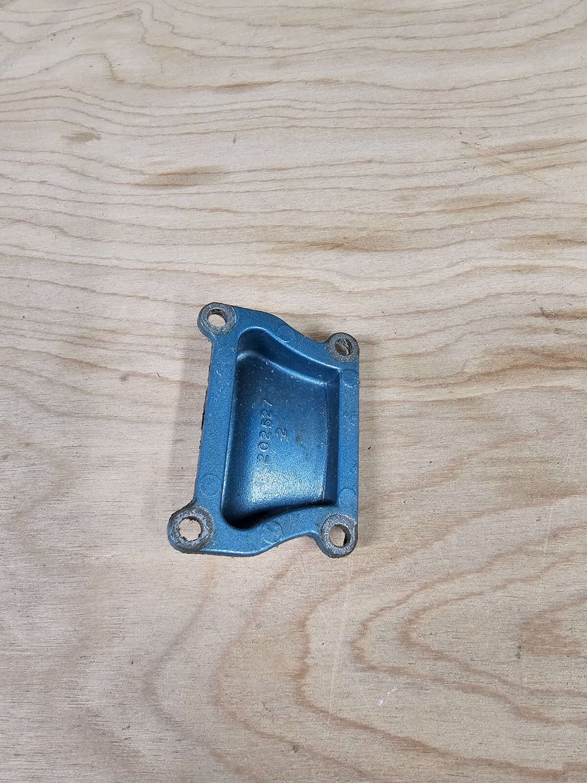 Evinrude Johnson 1955 7.5 HP Exhaust Cover 202527 Evinrude Johnson 1955 7.5 HP Exhaust Cover 202527
