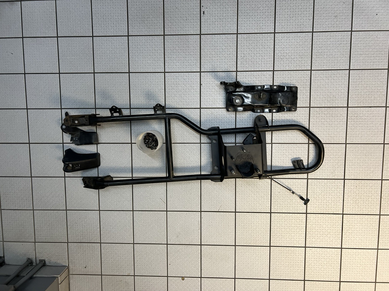 1990-1995 Toyota 4Runner Spare Tire Swing Out Carrier 1990-1995 Toyota 4Runner Spare Tire Swing Out Carrier