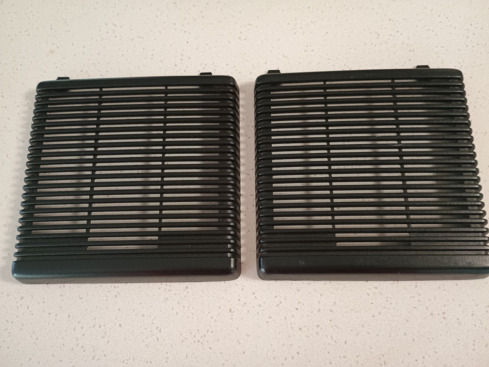 πΈπͺ (1989-1995) VOLVO 740 940 BLACK REAR DOOR SPEAKER GRILLE SET* EXTRA NICE A+ πΈπͺ (1989-1995) VOLVO 740 940 BLACK REAR DOOR SPEAKER GRILLE SET* EXTRA NICE A+