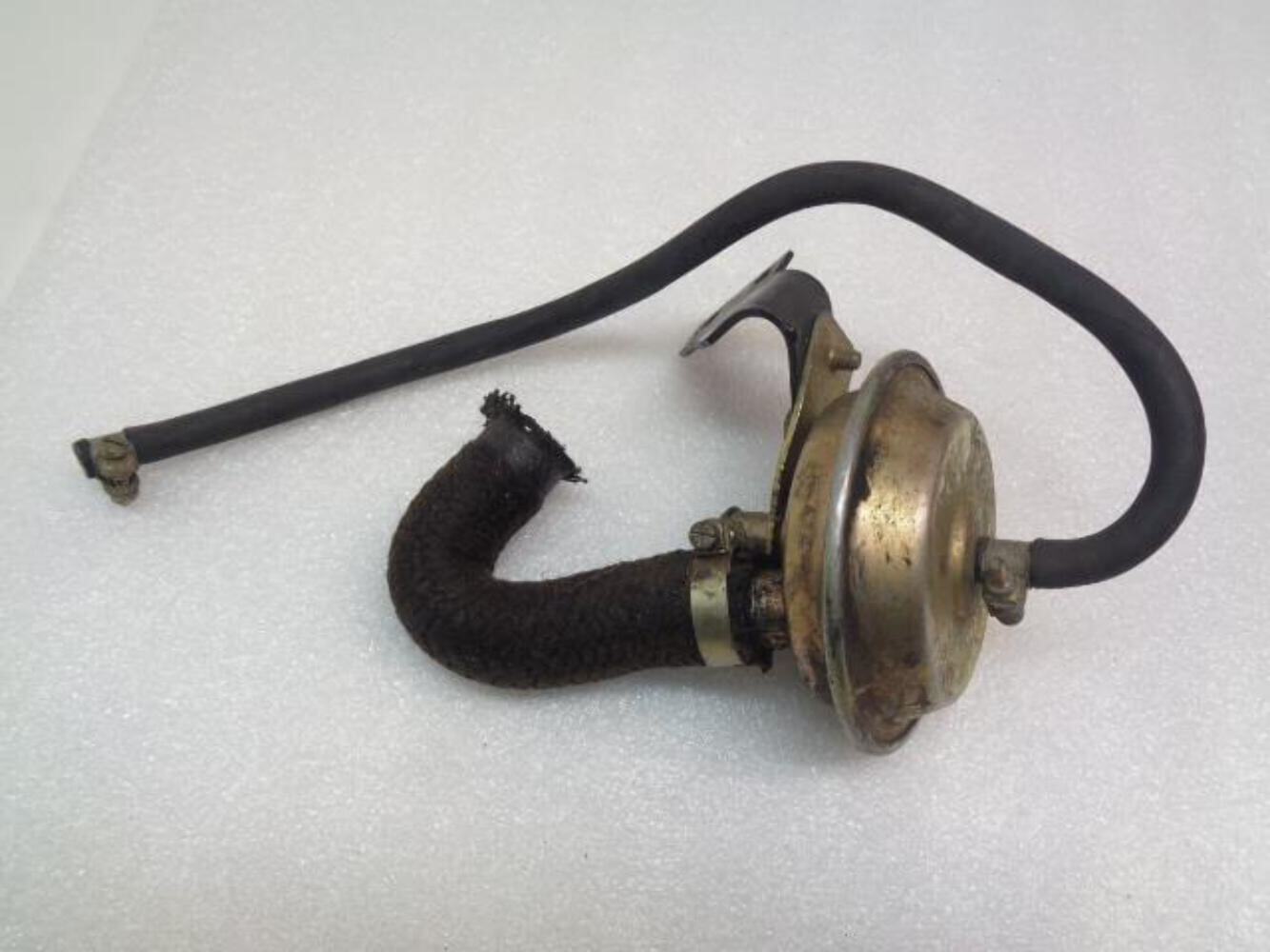 PORSCHE 93011017300 VACUUM LIMITER SWITCH FOR 84-90 PORSCHE 911 CARRERA USED R20