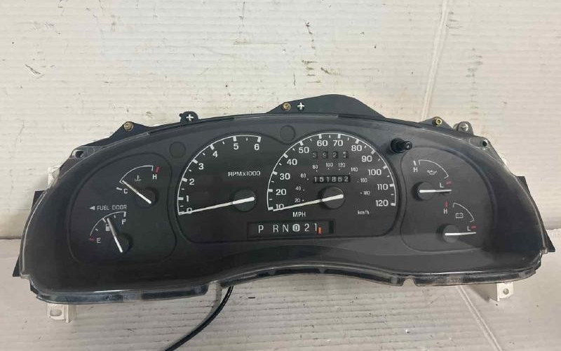 1999-2000 Ford Ranger Explorer Instrument Cluster Speedometer MPH Tachometer OEM