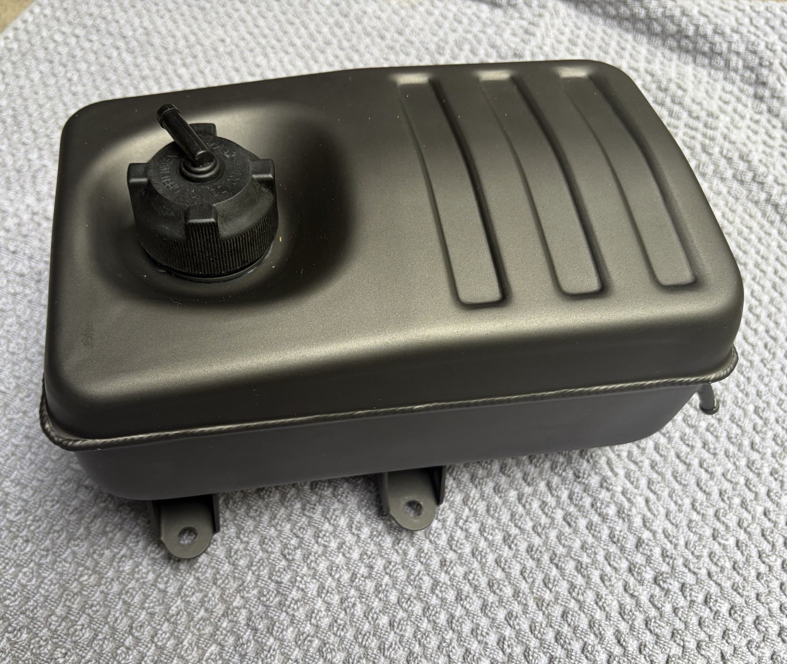 2008 Ferrari F430 Spider Coupe 199868 Coolant Tank Expansion Reservoir with Cap 2008 Ferrari F430 Spider Coupe 199868 Coolant Tank Expansion Reservoir with Cap