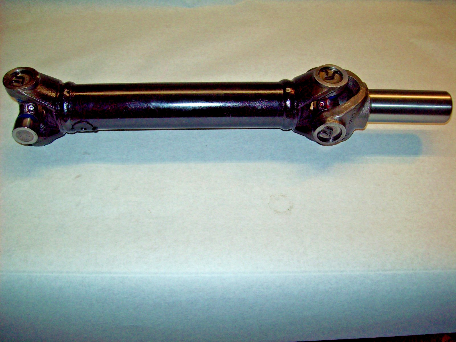 WORLD CLASS 1310 jeep rear driveshaft tj yj xj  wrangler solid spicer ujoint