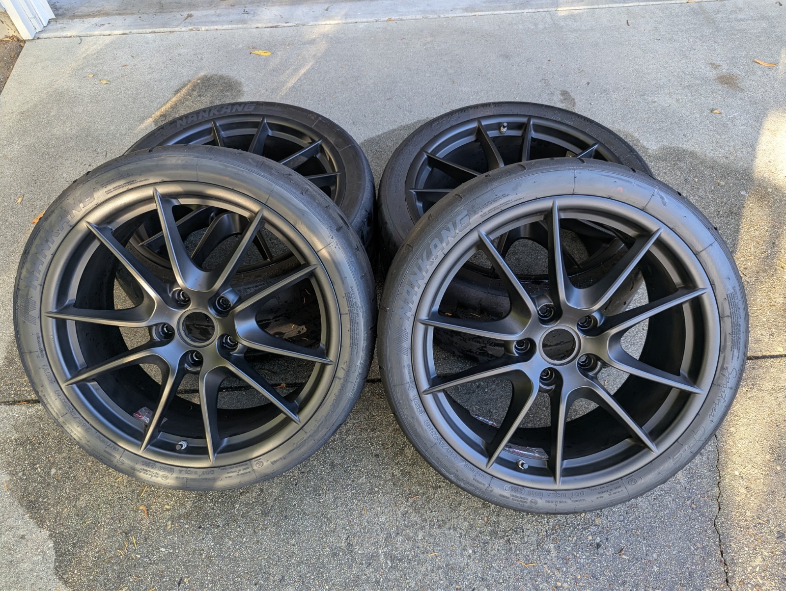 Porsche 911 Carrera S III wheelset with Nankang CRS tires 20x8.5 20x11 Porsche 911 Carrera S III wheelset with Nankang CRS tires 20x8.5 20x11