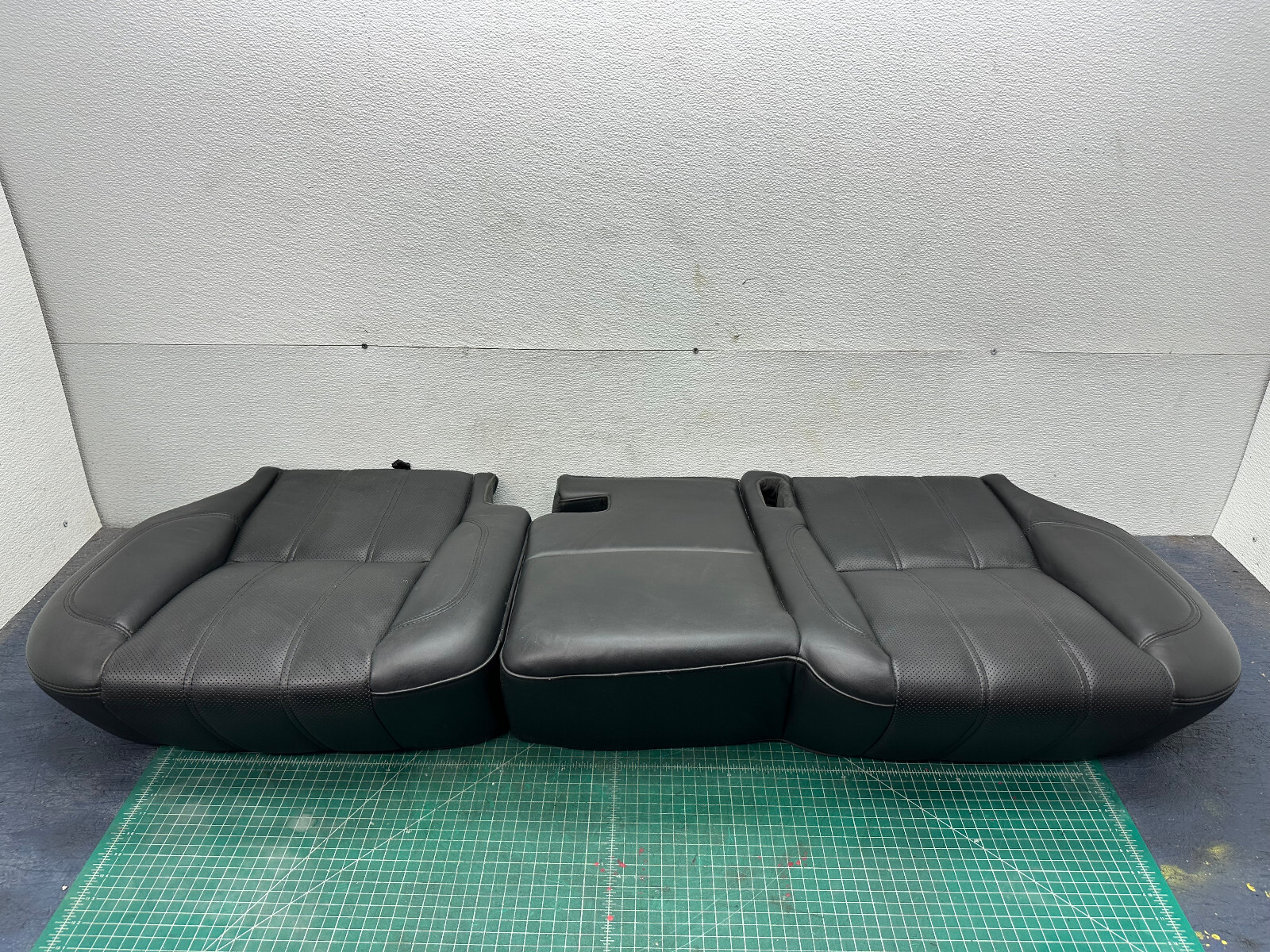 13-17 Range Rover L405 REAR BOTTOM LOWER SEAT CUSHION OEM