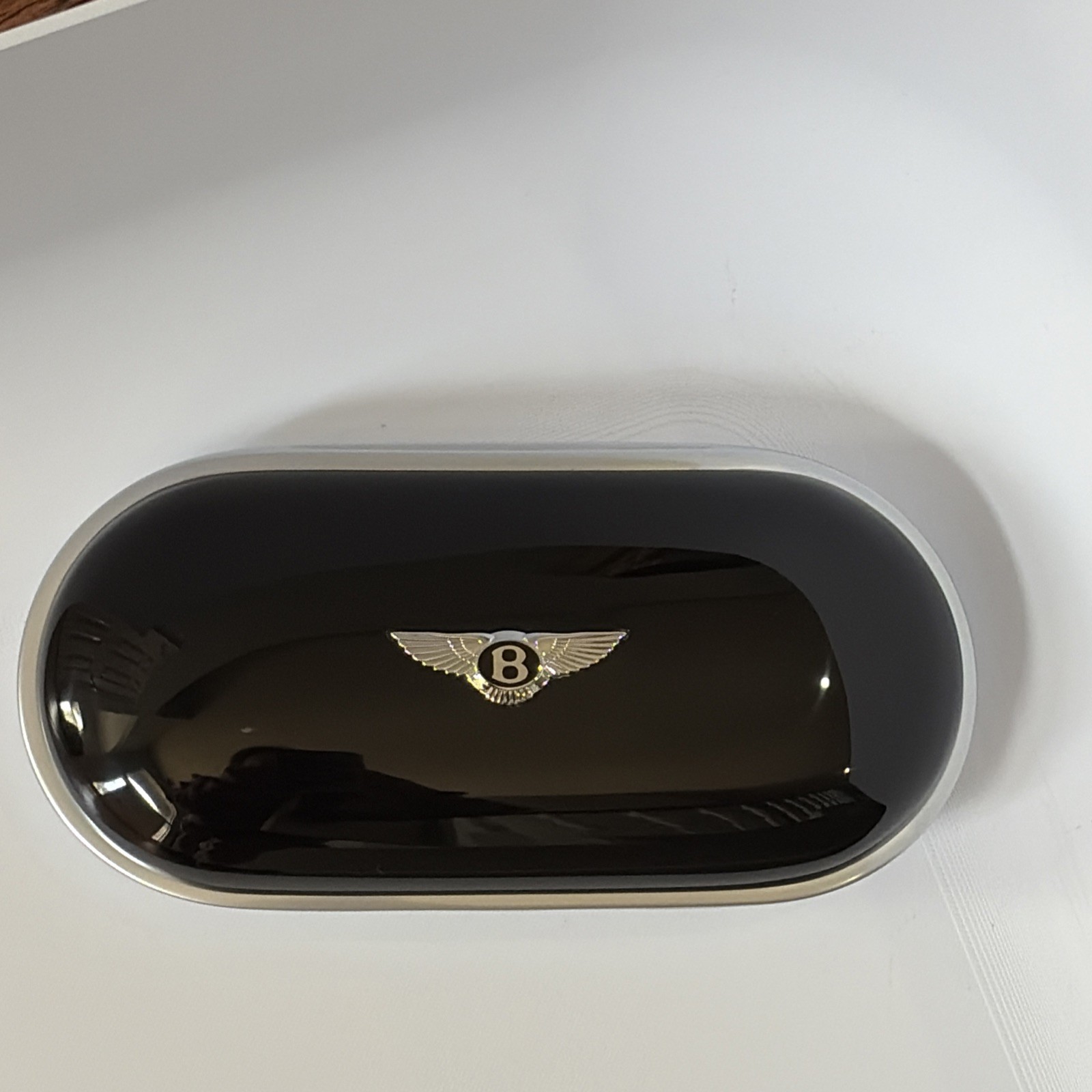 BENTLEY CONTINENTAL GT GTC FLYING SPUR SUNGLASSES CONSOLE CASE PIANO BLACK BENTLEY CONTINENTAL GT GTC FLYING SPUR SUNGLASSES CONSOLE CASE PIANO BLACK
