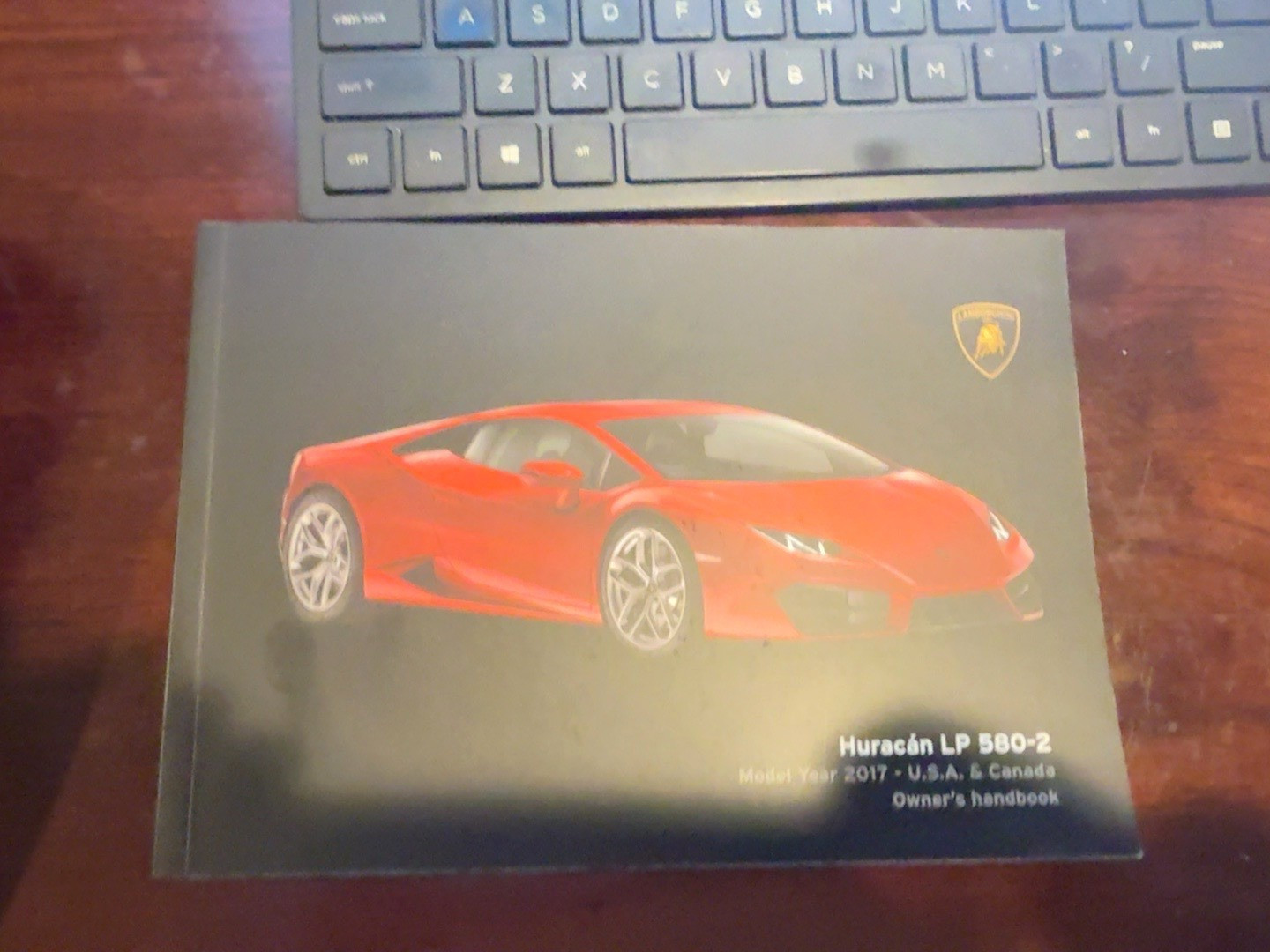 2017 Lamborghini Huracan LP 580-2 OEM Owners Manual Book Set Case Warranty USA 2017 Lamborghini Huracan LP 580-2 OEM Owners Manual Book Set Case Warranty USA