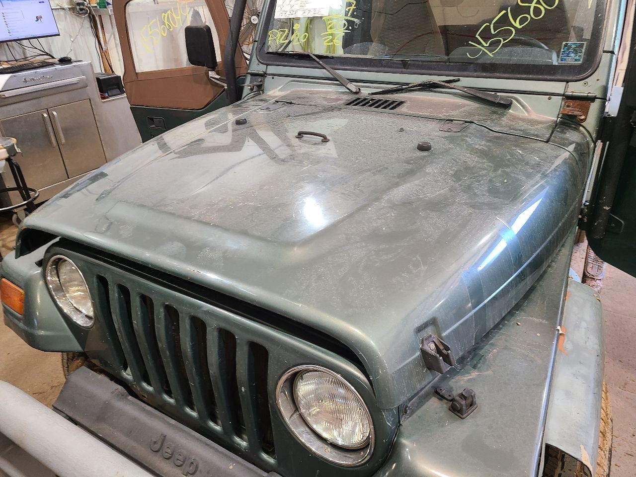 Used Hood fits: 1999 Jeep Wrangler  Grade A