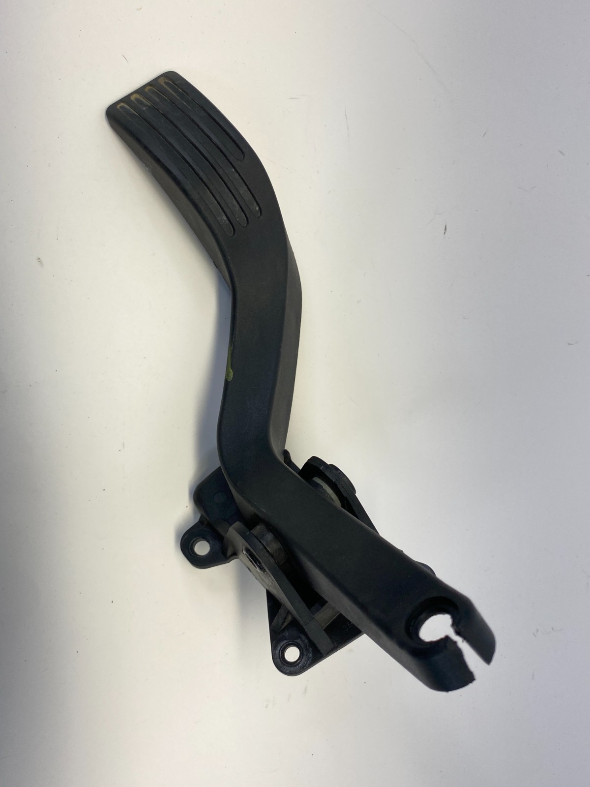 2000-2007 FORD FOCUS FLOOR ACCELERATOR GAS THROTTLE PEDAL UNIT OEM 98AB-9P732-AF