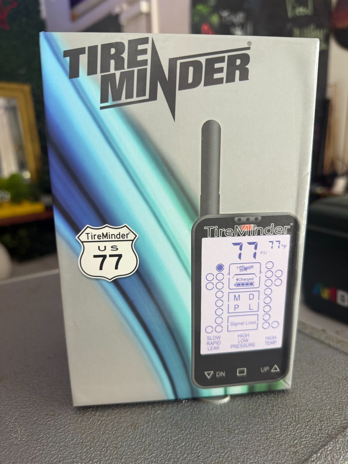 TireMinder TM-77-6 RV TPMS Wireless Tire Pressure Monitoring System 6 Sensors