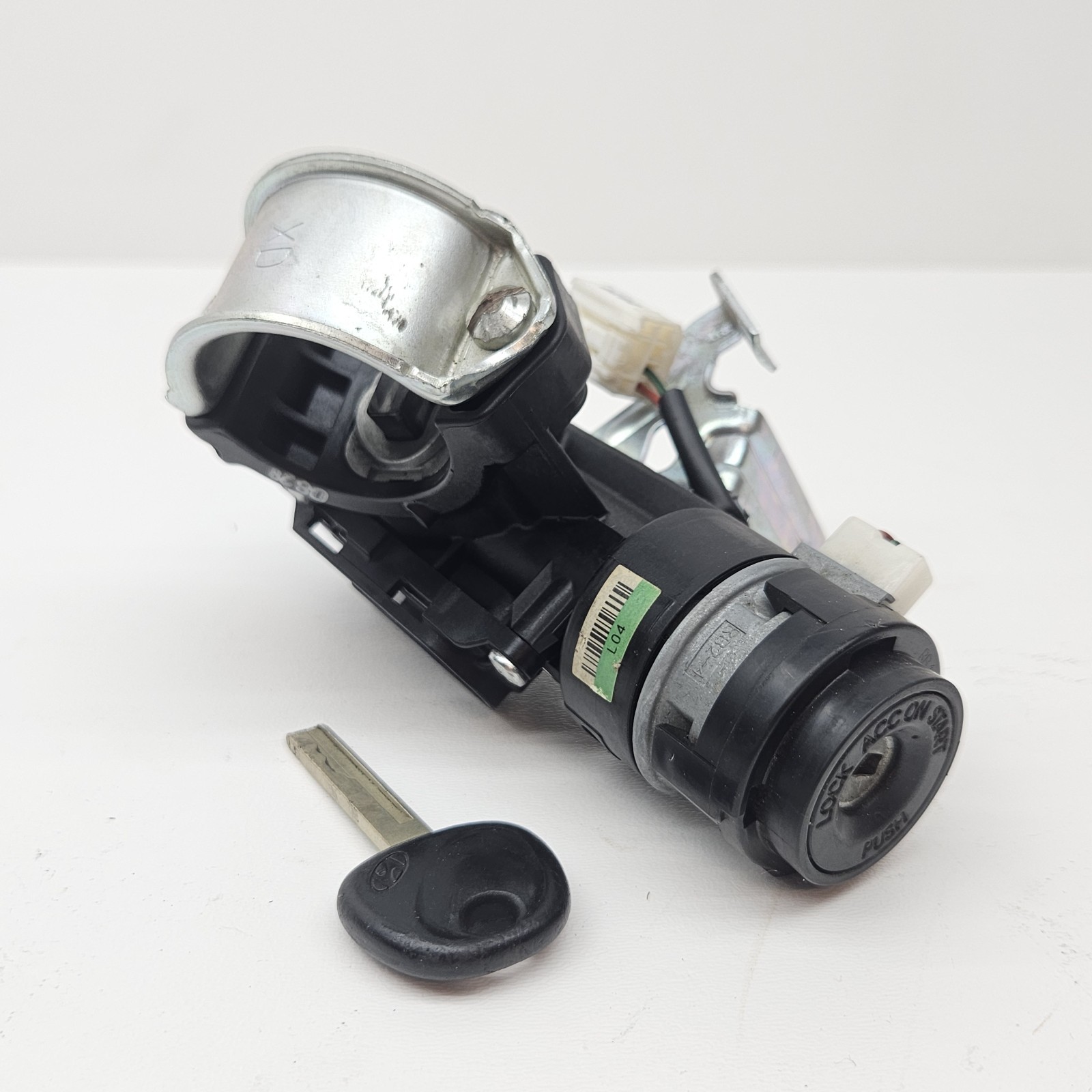2012-2017 Hyundai Accent Ignition Switch Lock Cylinder Housing w/ Key OEM 2012-2017 Hyundai Accent Ignition Switch Lock Cylinder Housing w/ Key OEM