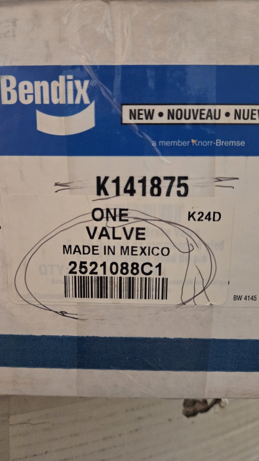 Genuine International Air Brake Valve 2521088C1, Bendix K141875 Genuine International Air Brake Valve 2521088C1, Bendix K141875