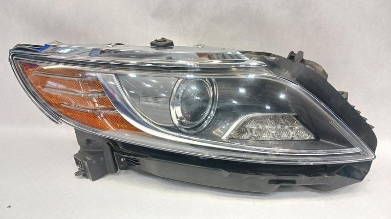 2013-2016 Lincoln MKS RIGHT side Xenon Headlight adaptive AFS Head Lamp Light 2013-2016 Lincoln MKS RIGHT side Xenon Headlight adaptive AFS Head Lamp Light